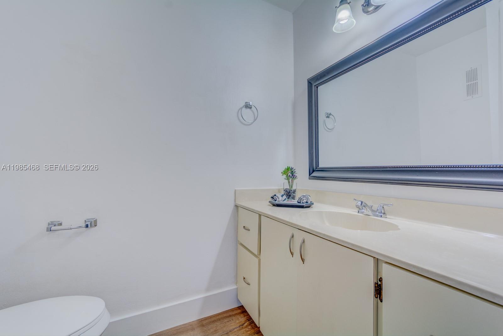 1960 Bayberry Dr # 1960