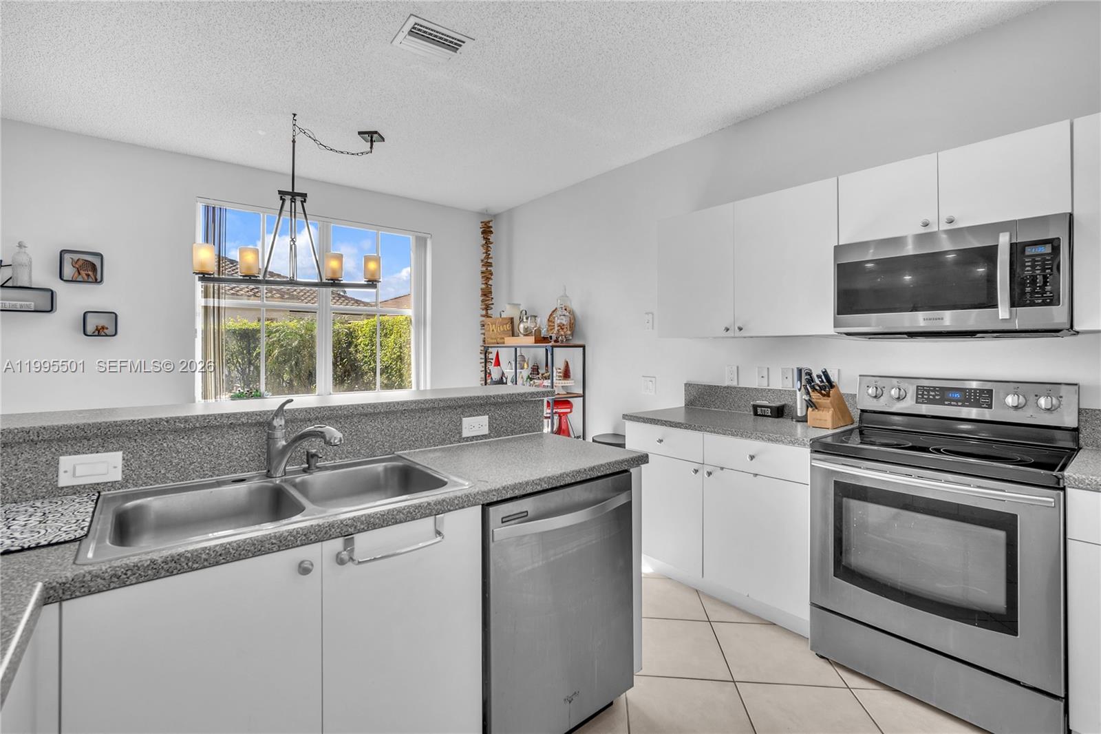 1058 Tupelo Way