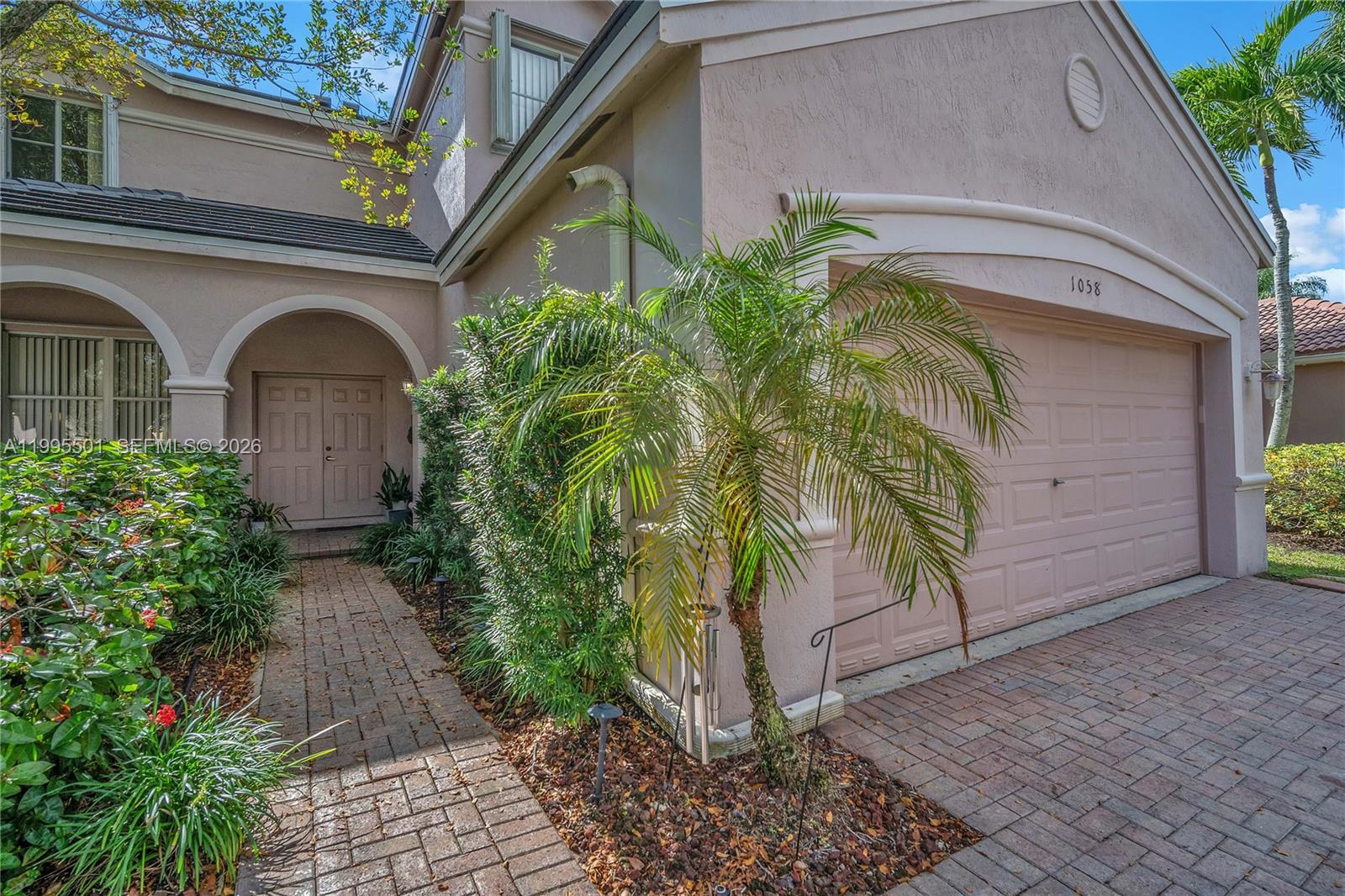 1058 Tupelo Way