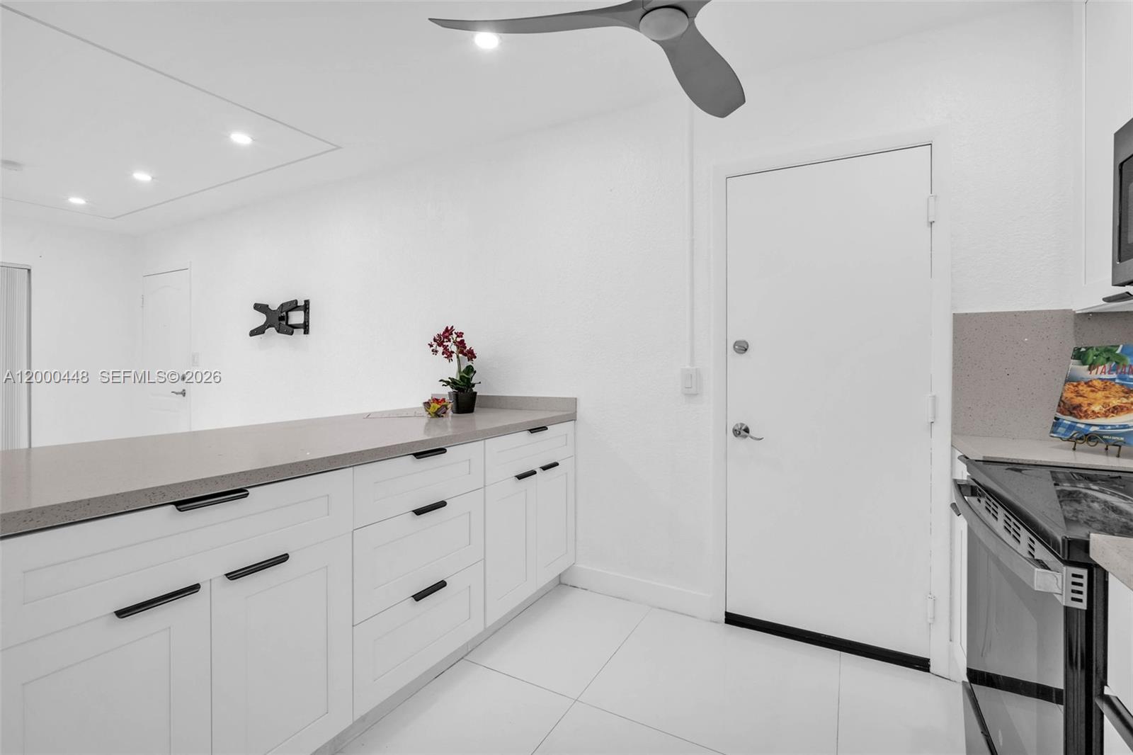 770 SE 2nd Ave # B216