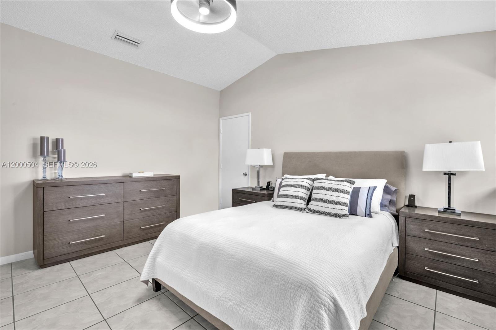 15743 Woodgate Pl Unit: E