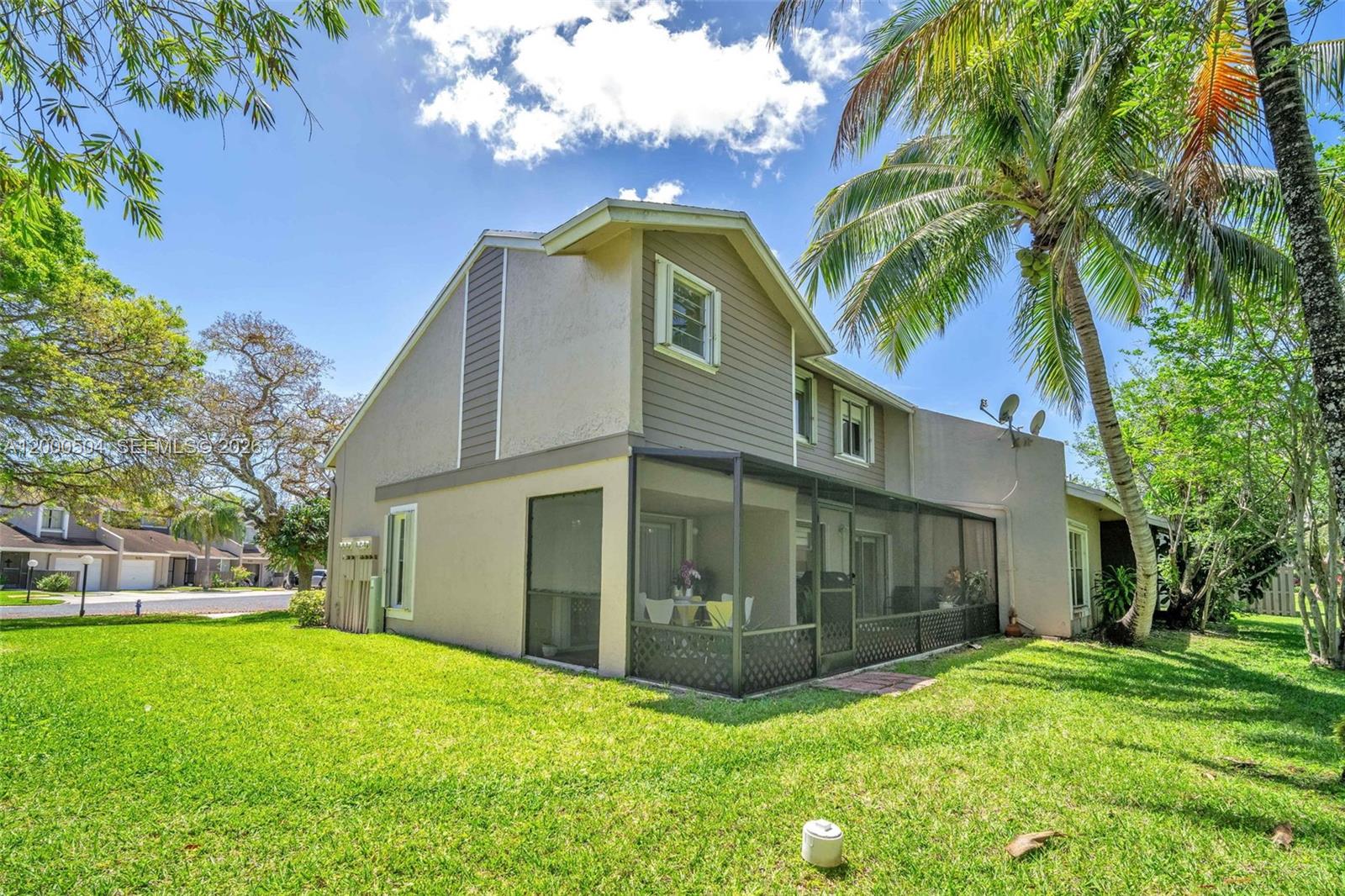 15743 Woodgate Pl Unit: E