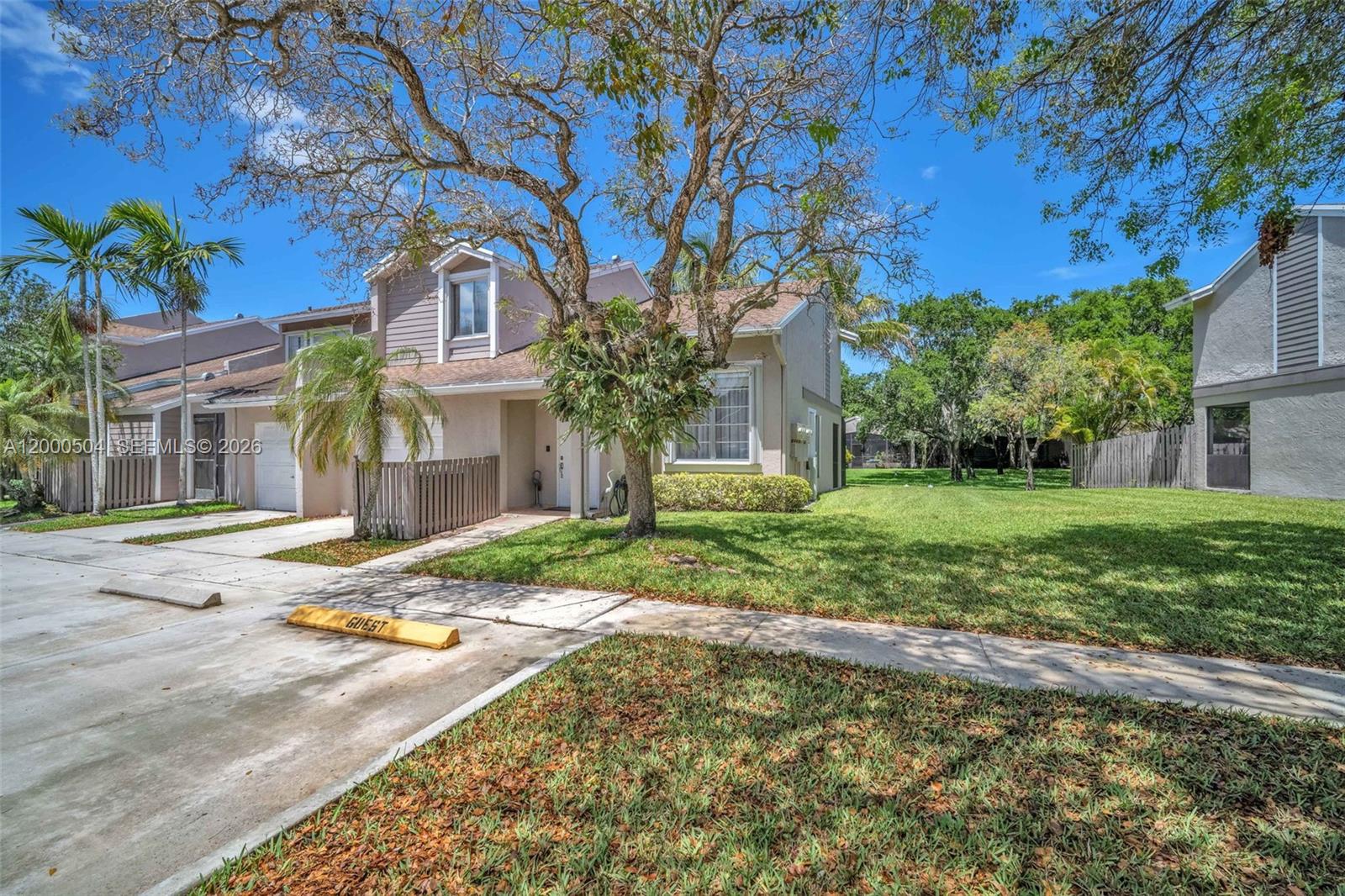 15743 Woodgate Pl Unit: E