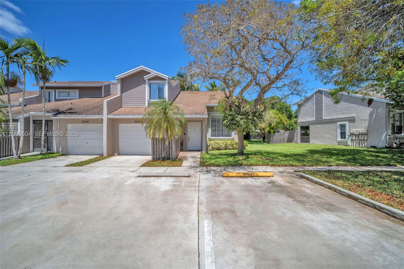 15743 Woodgate Pl Unit: E