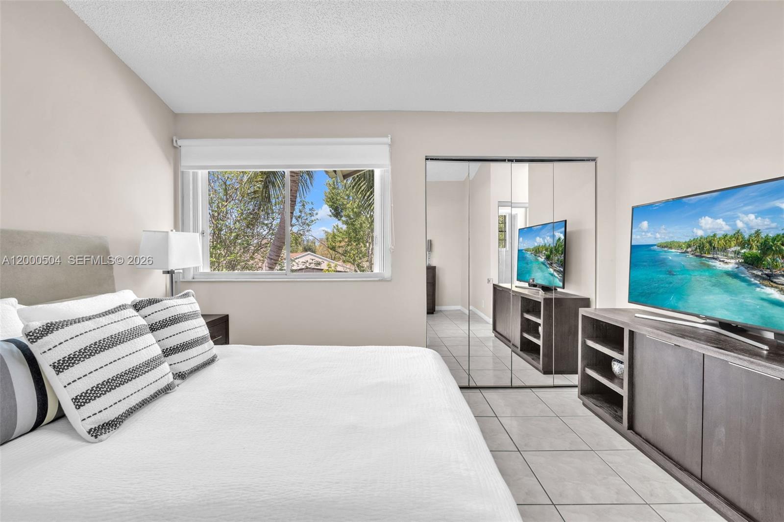 15743 Woodgate Pl Unit: E