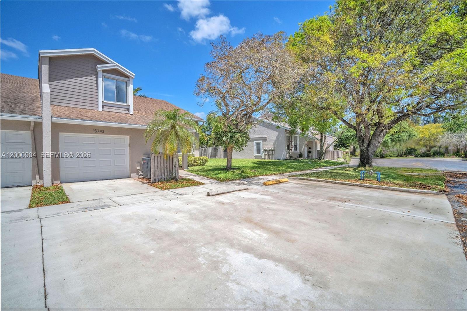 15743 Woodgate Pl Unit: E