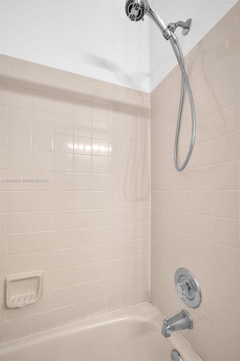 15743 Woodgate Pl Unit: E