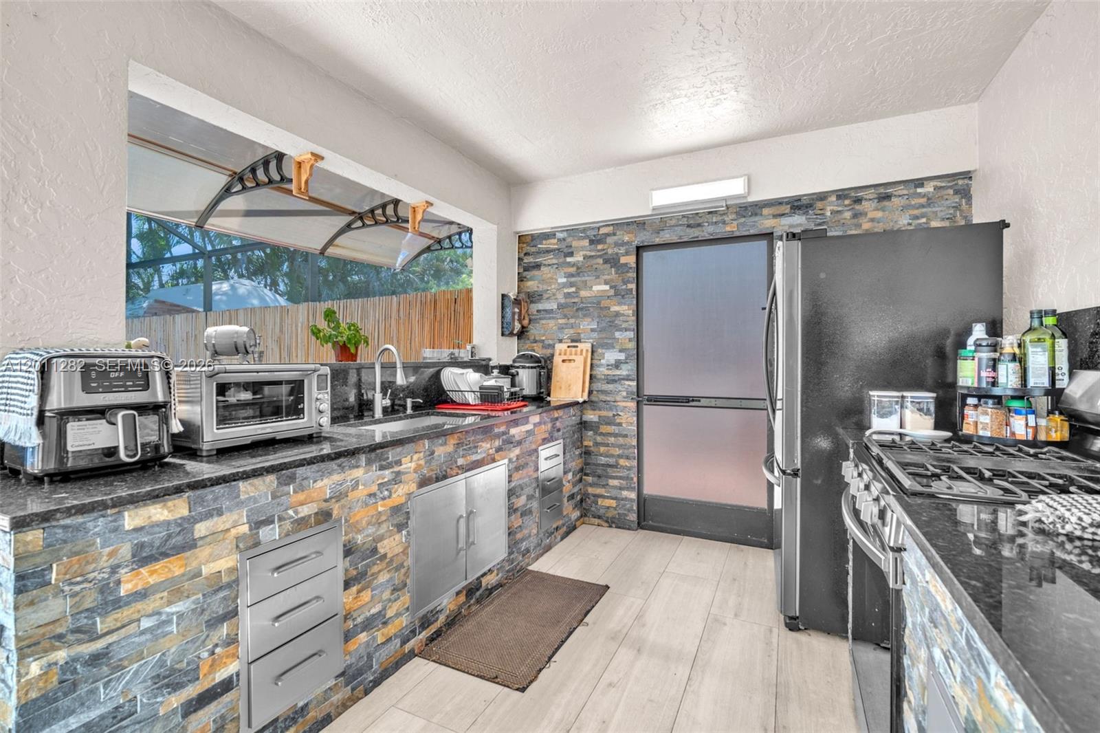 252 Malibu Cir # 252