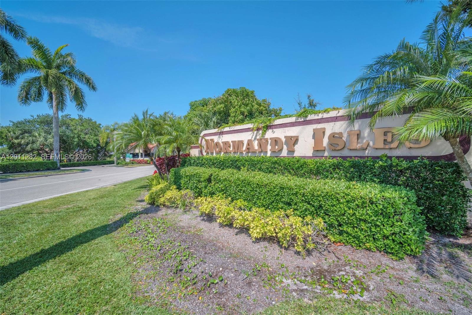 252 Malibu Cir # 252