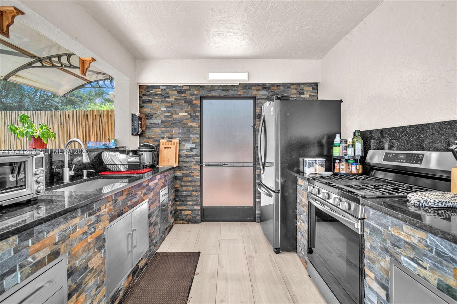 252 Malibu Cir # 252