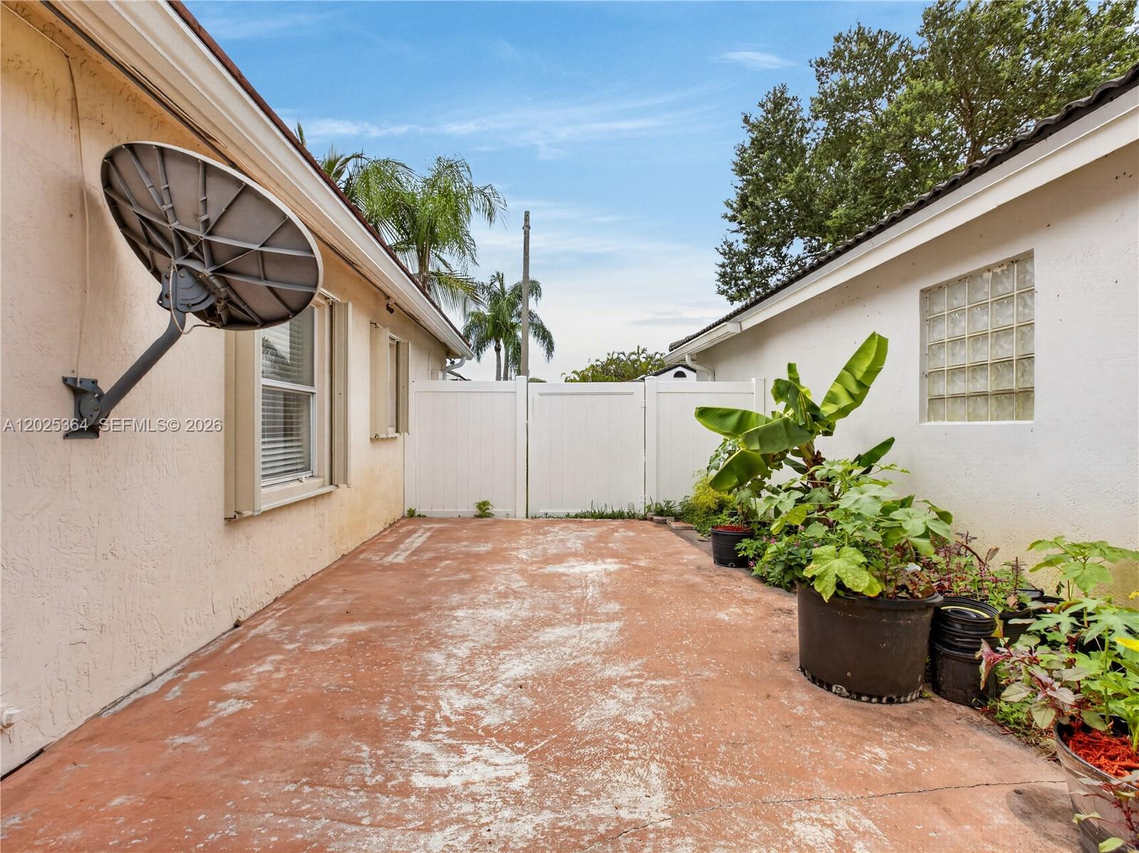 16543 NW 5th Ct