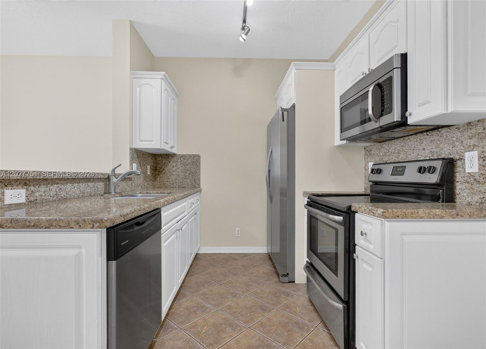 3677 San Simeon Cir # 3677