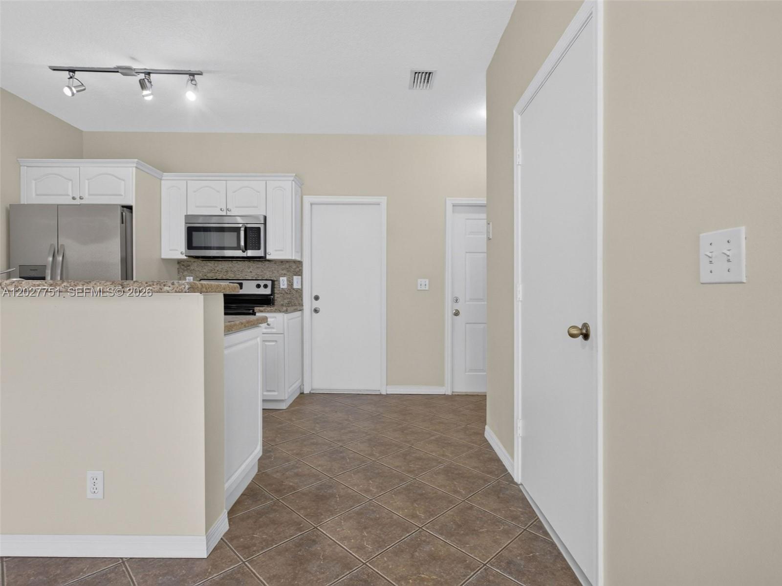 3677 San Simeon Cir # 3677