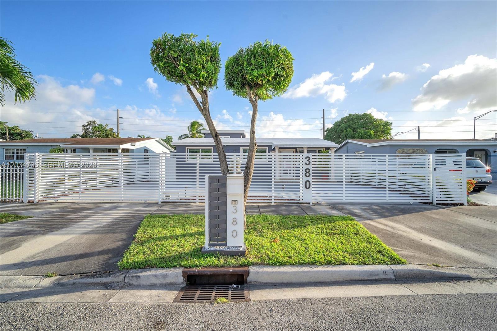 380 W 30th St