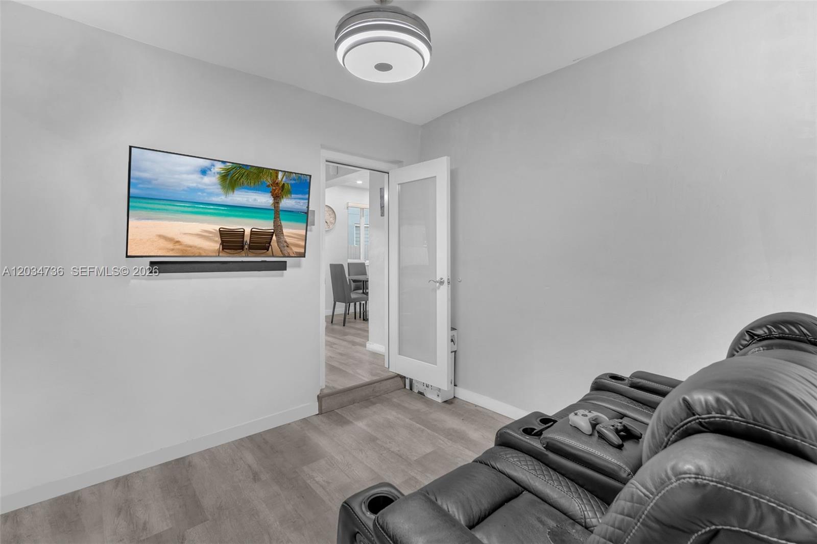380 W 30th St
