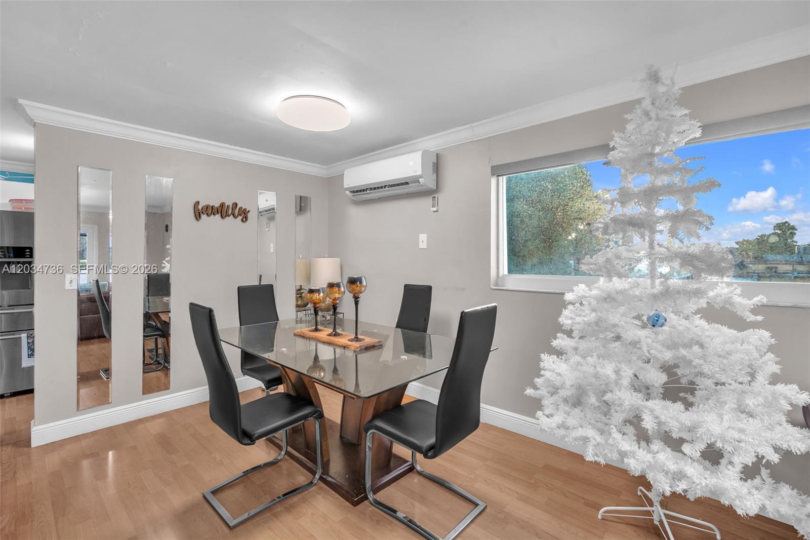 380 W 30th St