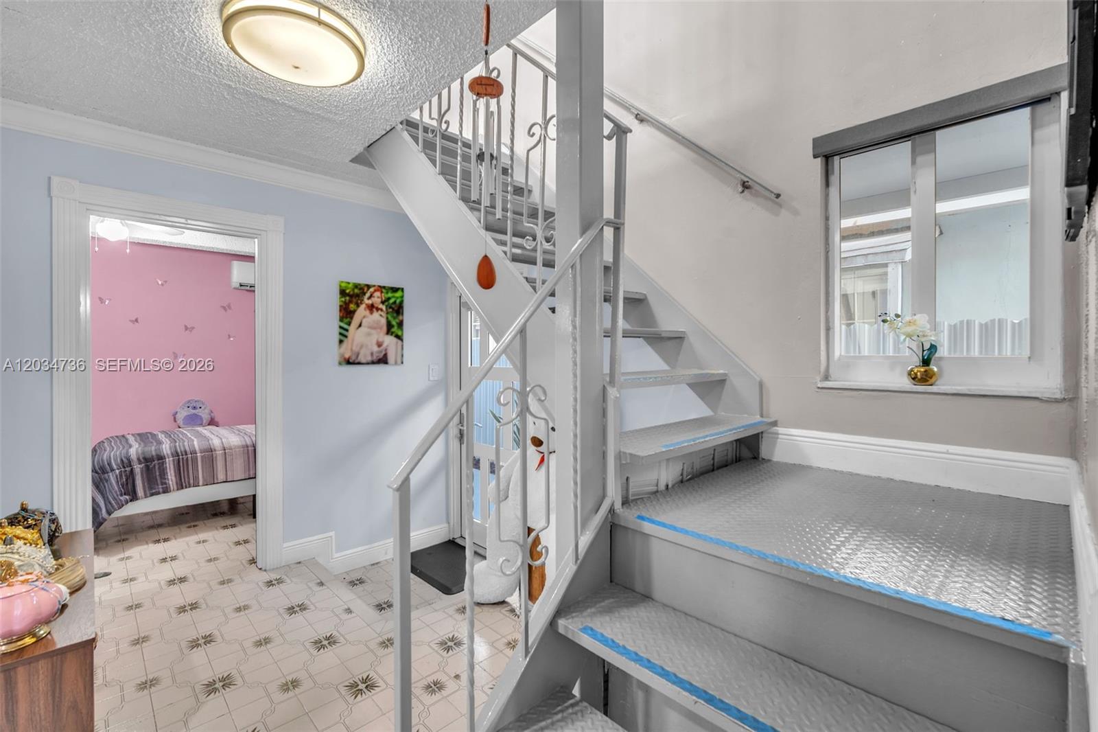 380 W 30th St