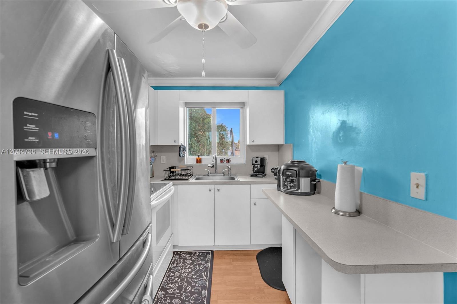 380 W 30th St