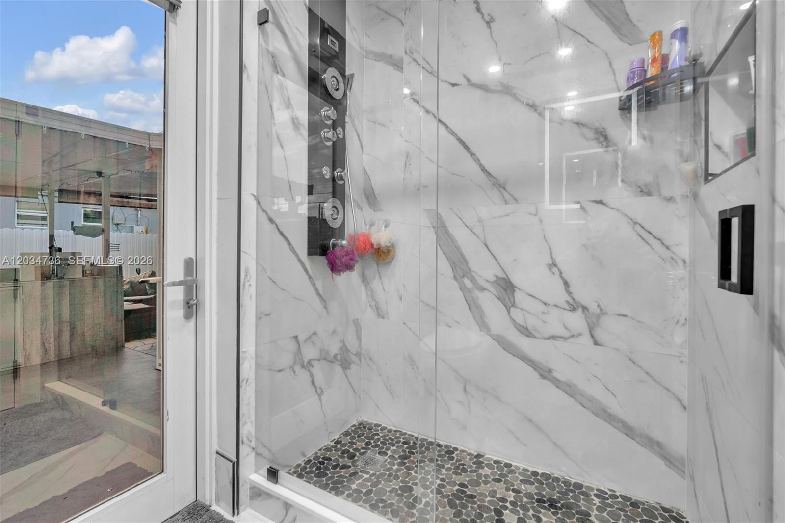 380 W 30th St