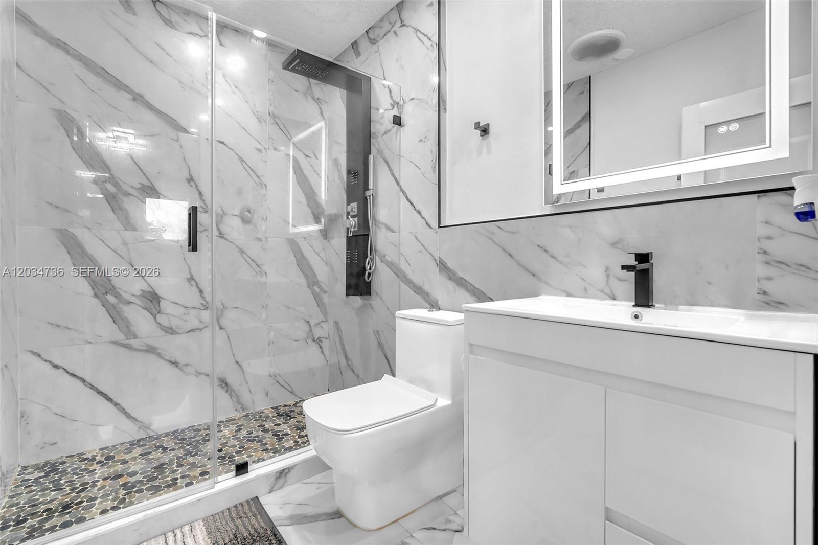 380 W 30th St