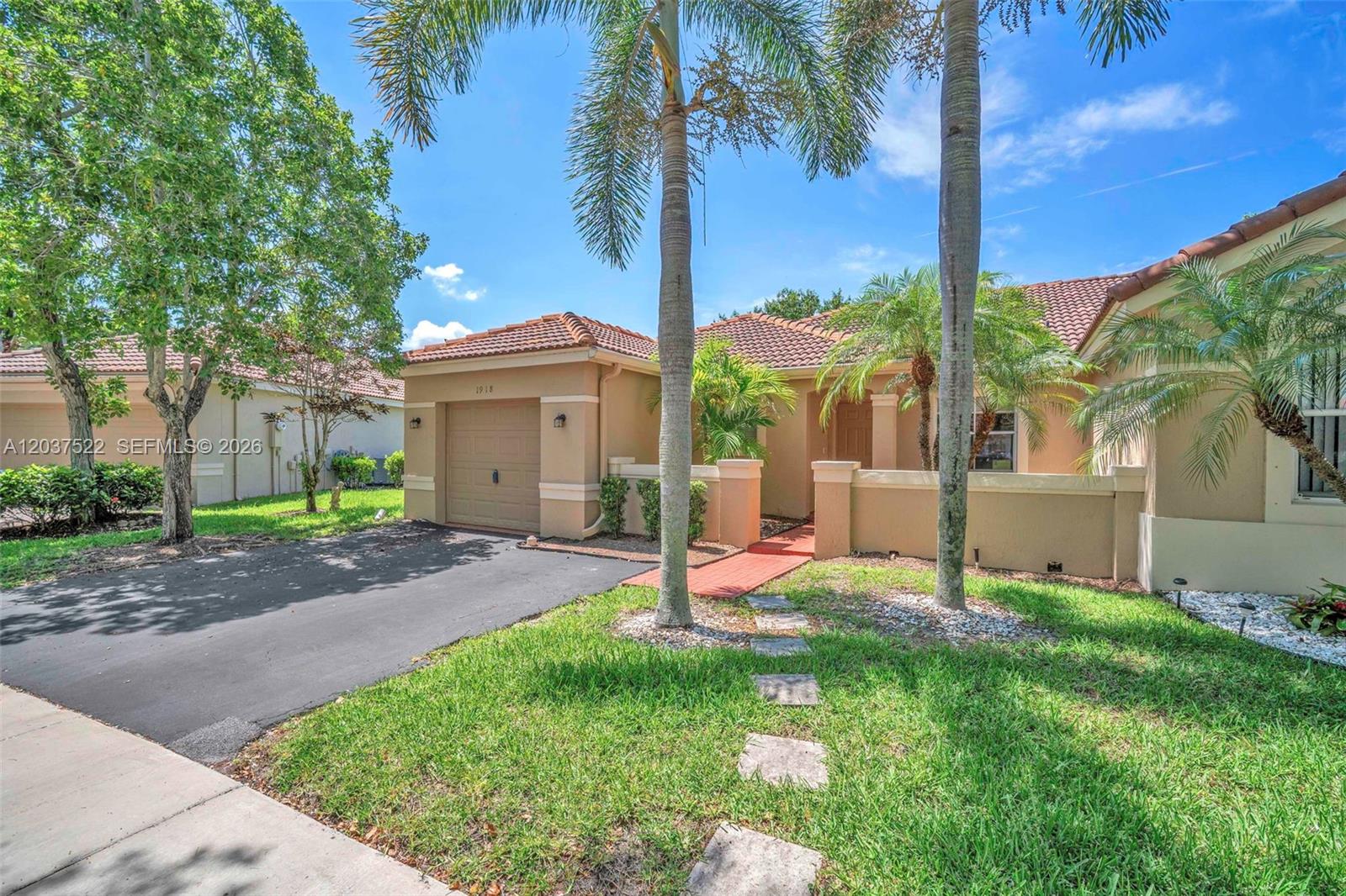 1918 Andromeda Ln # 1918
