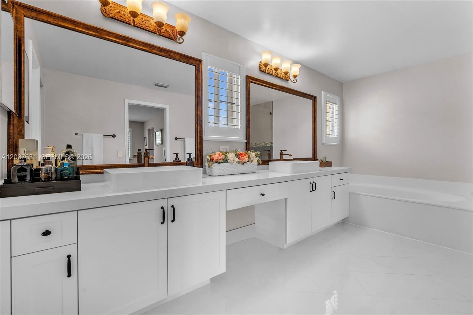 4110 Laurel Ridge Cir