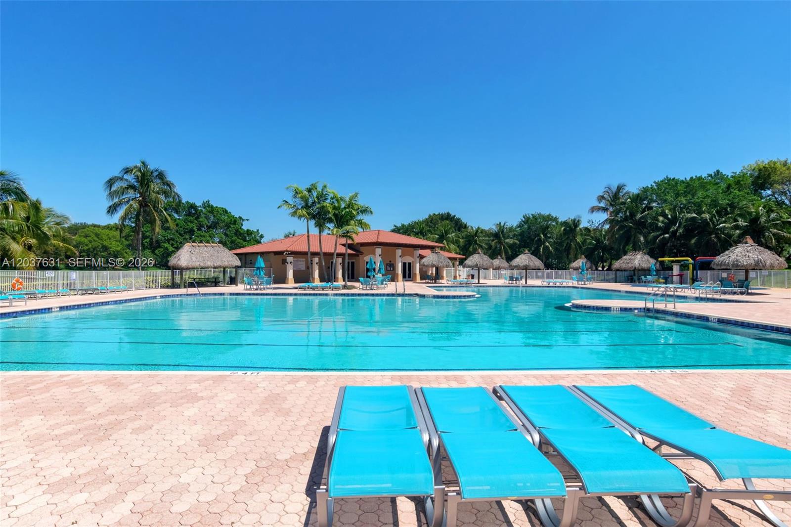 4110 Laurel Ridge Cir