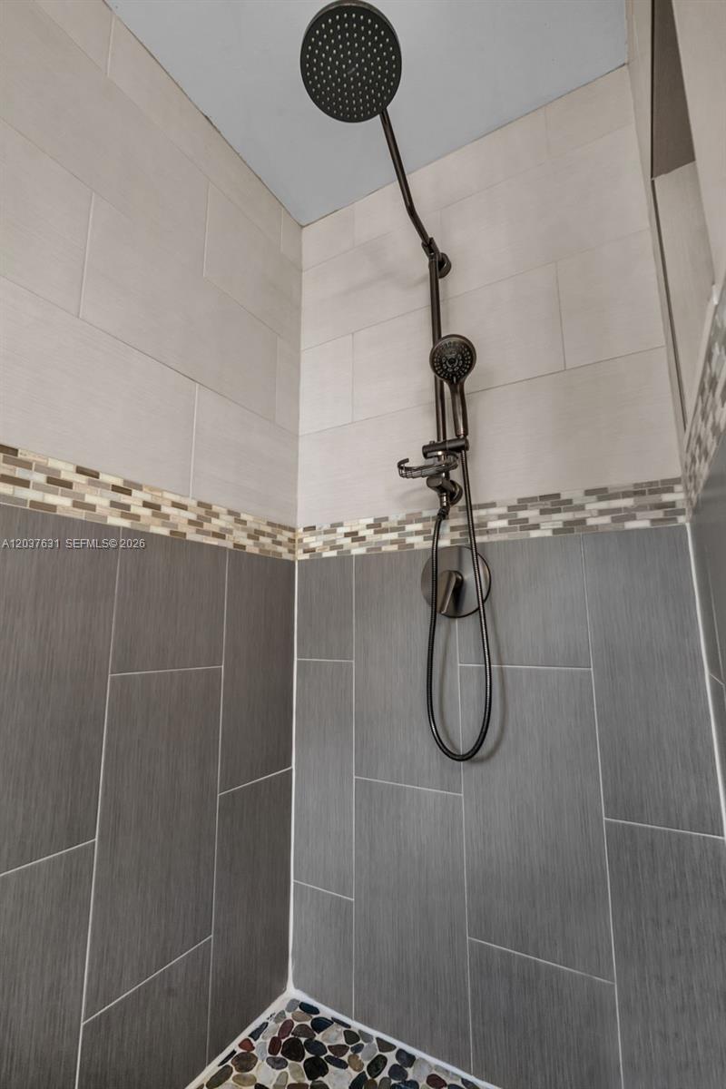 4110 Laurel Ridge Cir