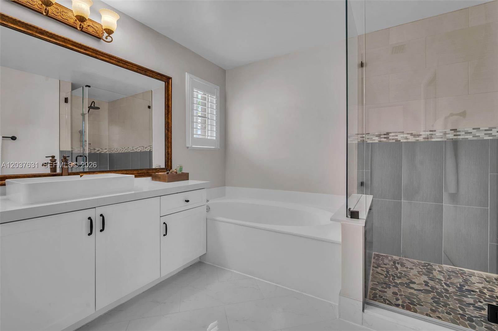 4110 Laurel Ridge Cir