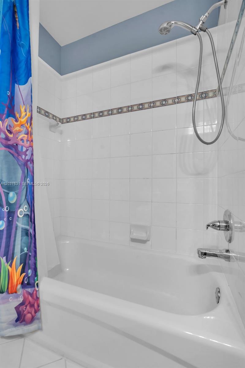 4110 Laurel Ridge Cir