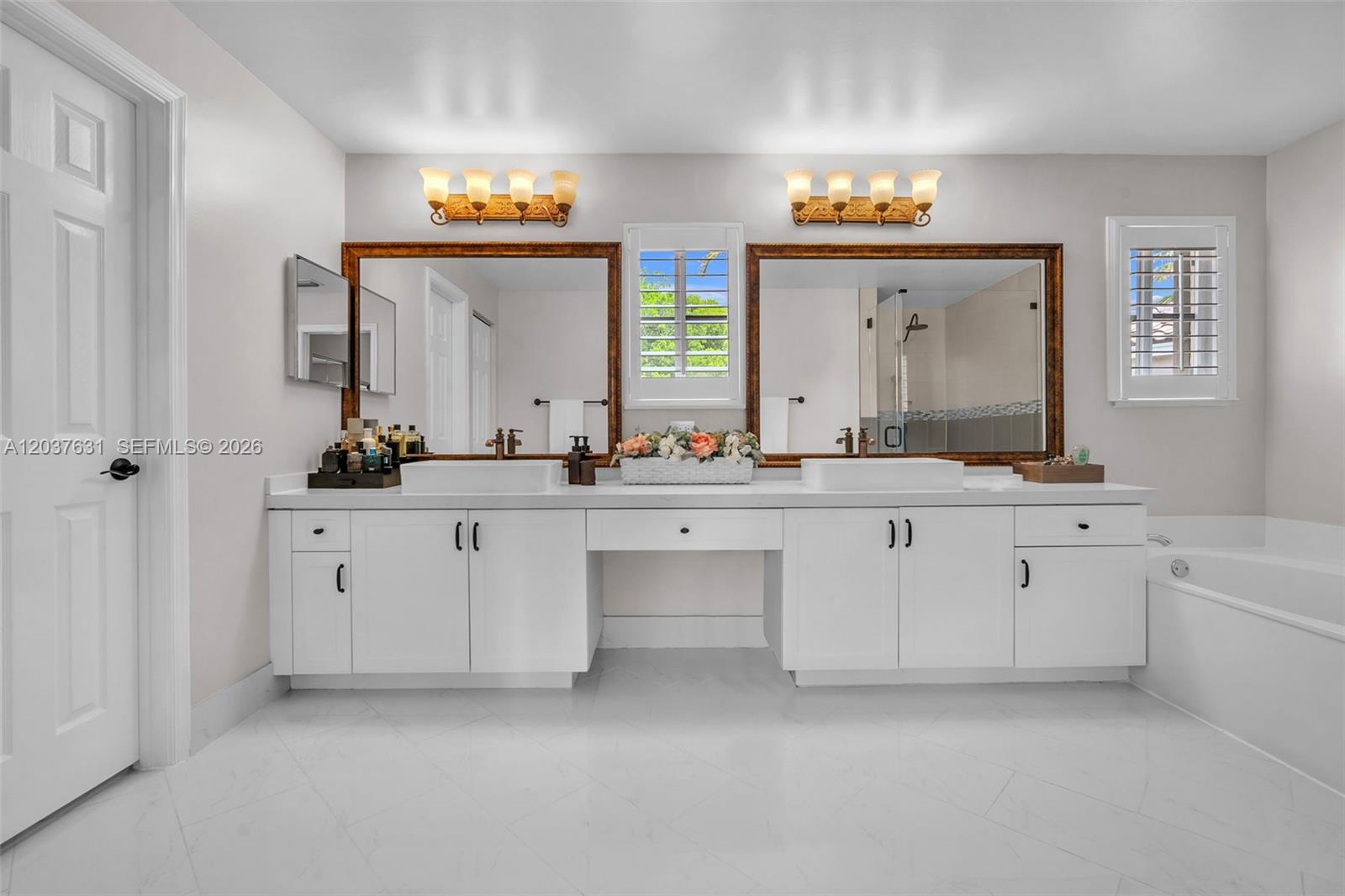 4110 Laurel Ridge Cir