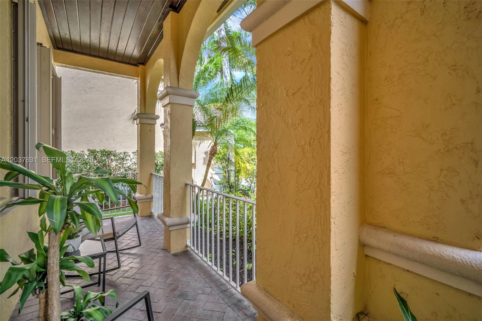 4110 Laurel Ridge Cir
