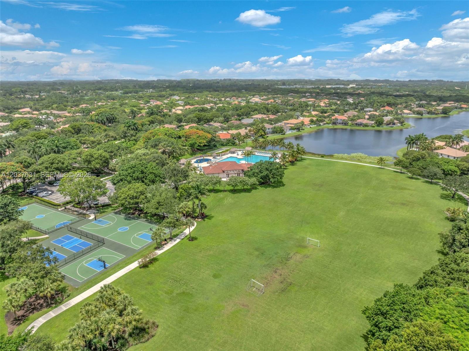 4110 Laurel Ridge Cir