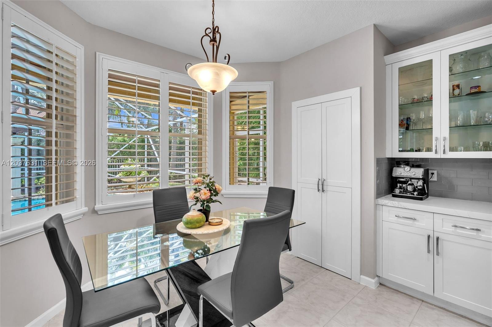 4110 Laurel Ridge Cir
