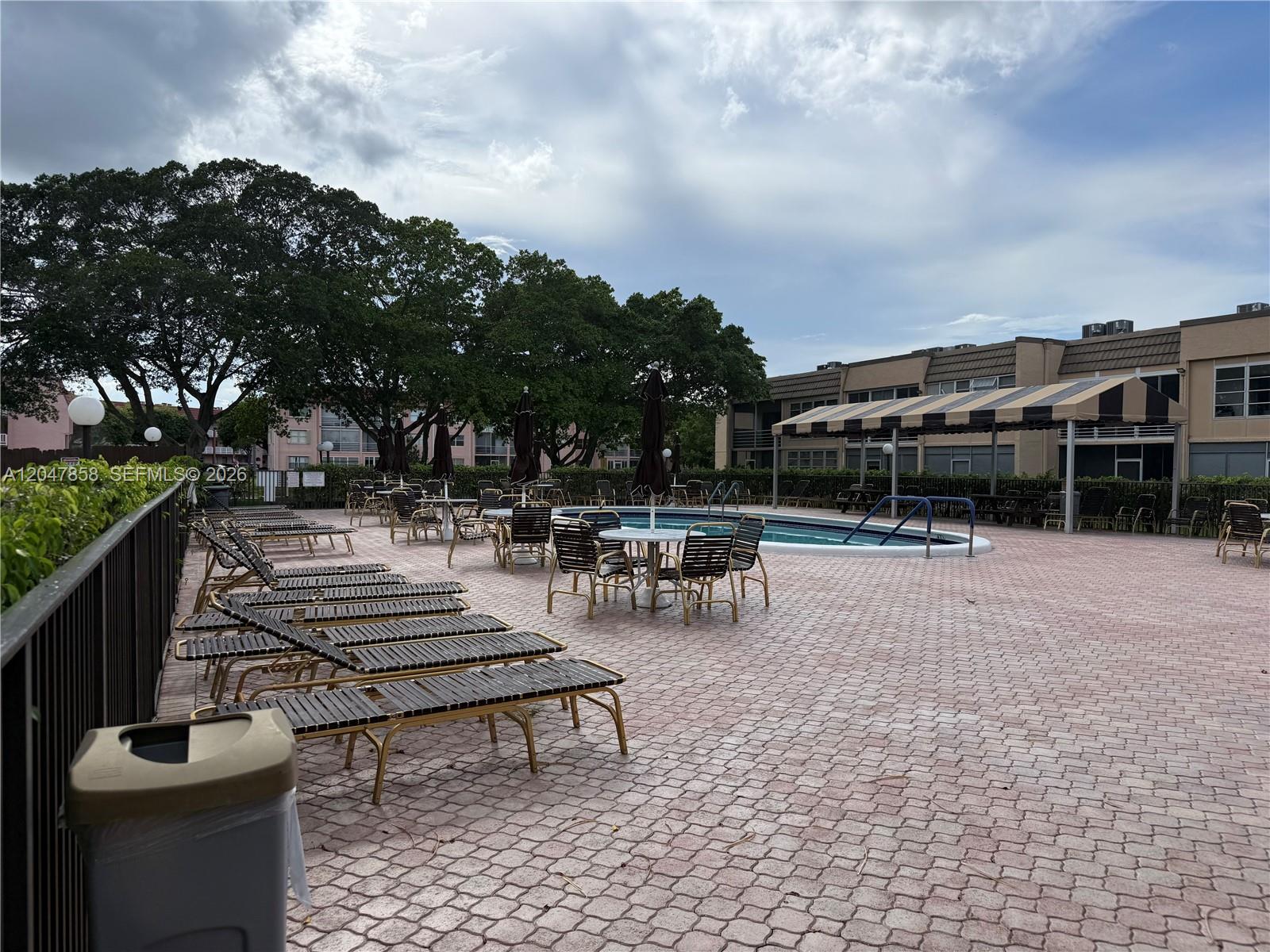 9101 Sunrise Lakes Blvd Unit: 215