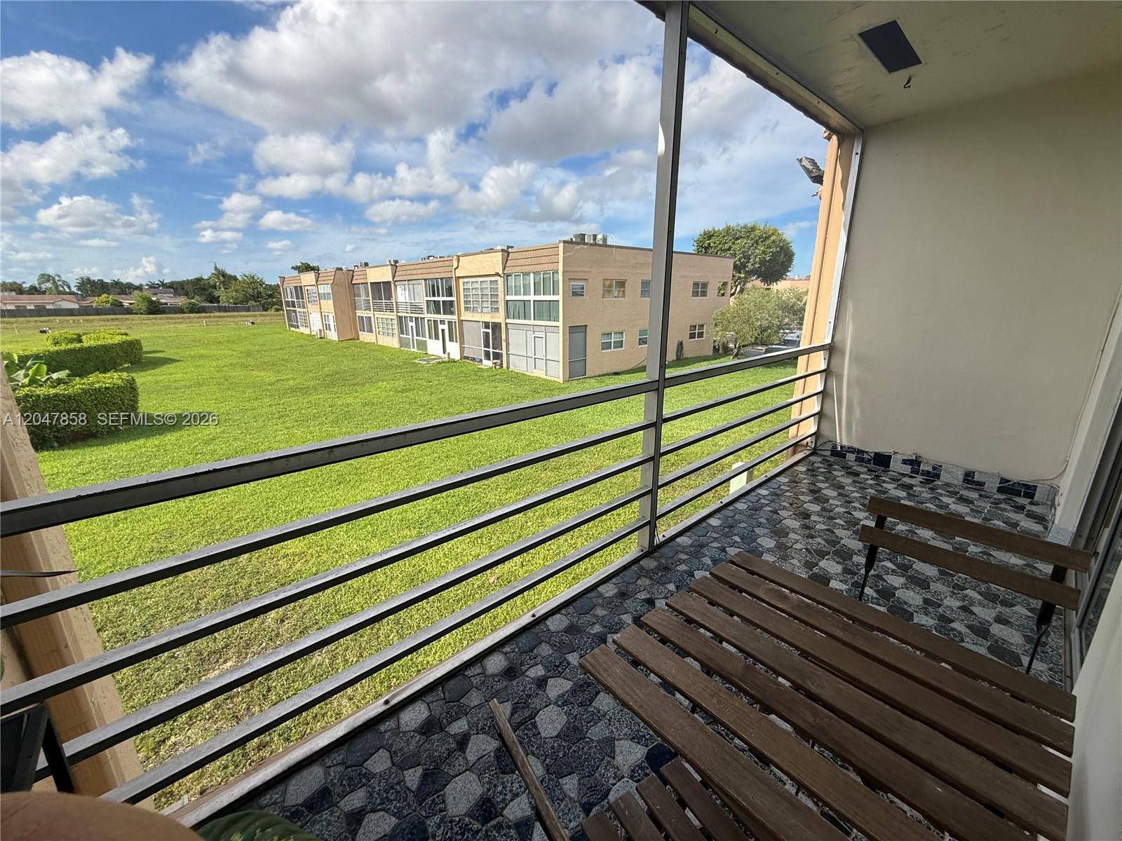 9101 Sunrise Lakes Blvd Unit: 215