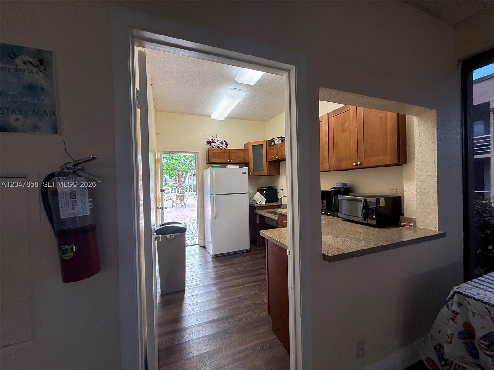 9101 Sunrise Lakes Blvd Unit: 215