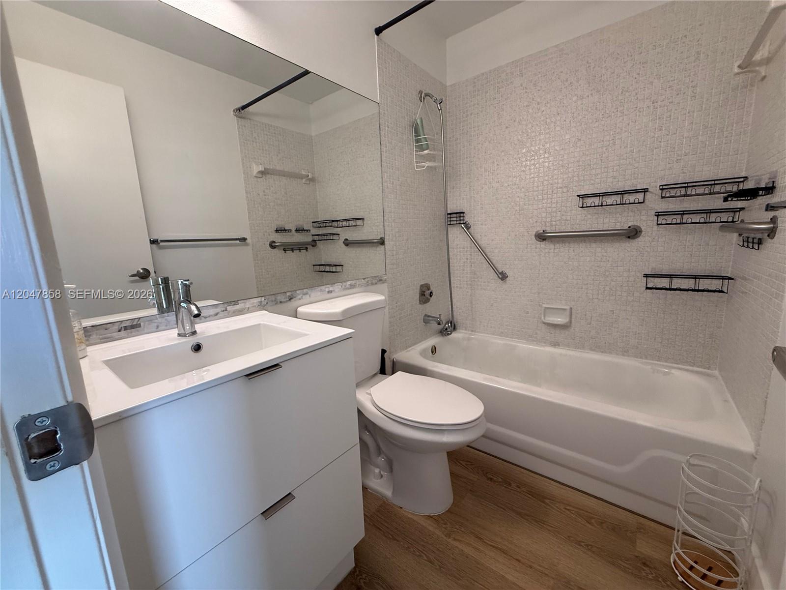 9101 Sunrise Lakes Blvd Unit: 215