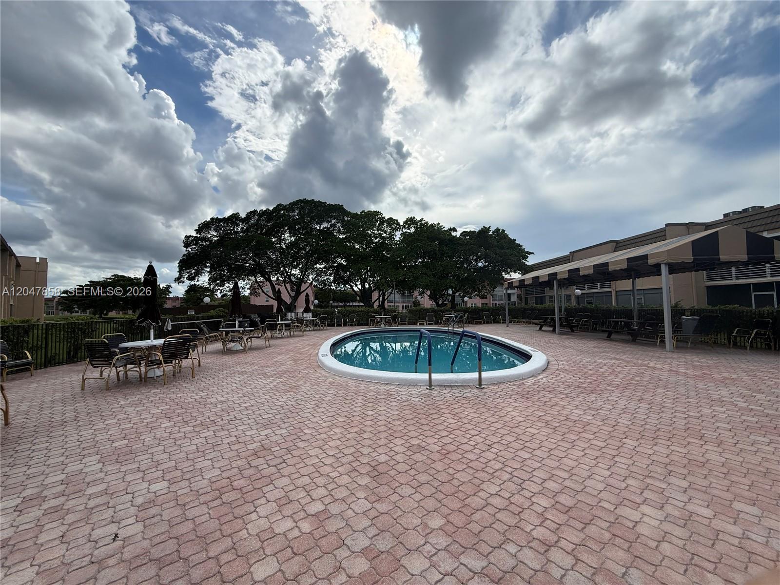 9101 Sunrise Lakes Blvd Unit: 215