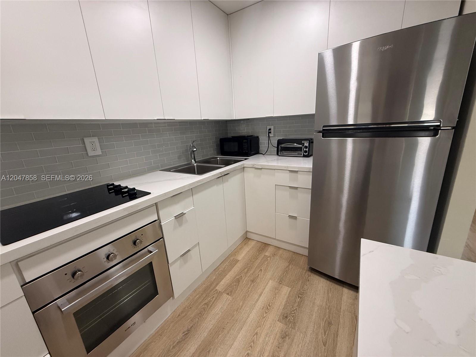 9101 Sunrise Lakes Blvd Unit: 215