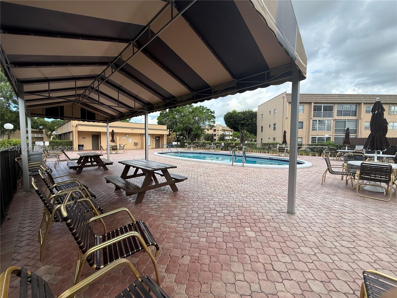 9101 Sunrise Lakes Blvd Unit: 215