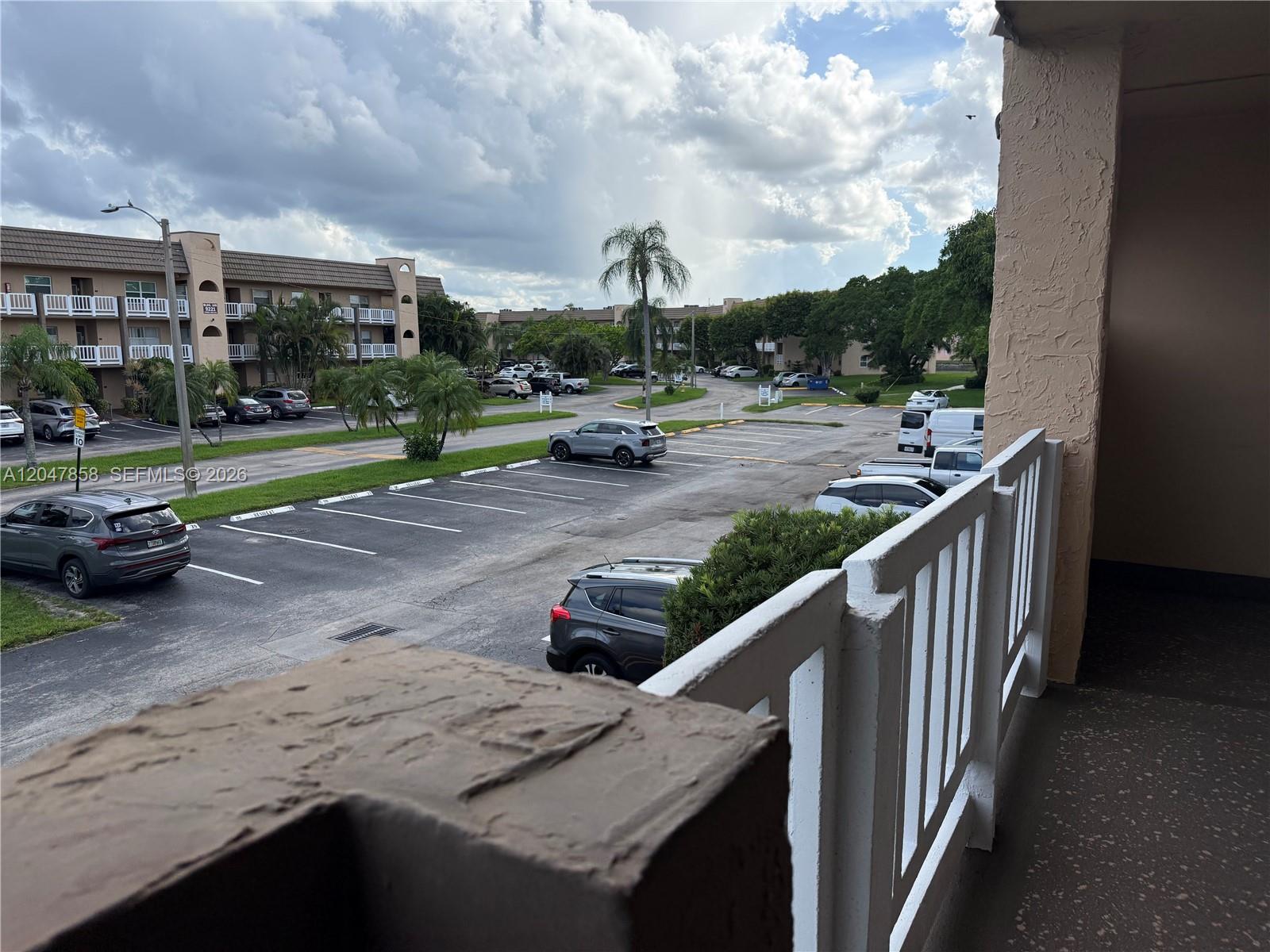 9101 Sunrise Lakes Blvd Unit: 215