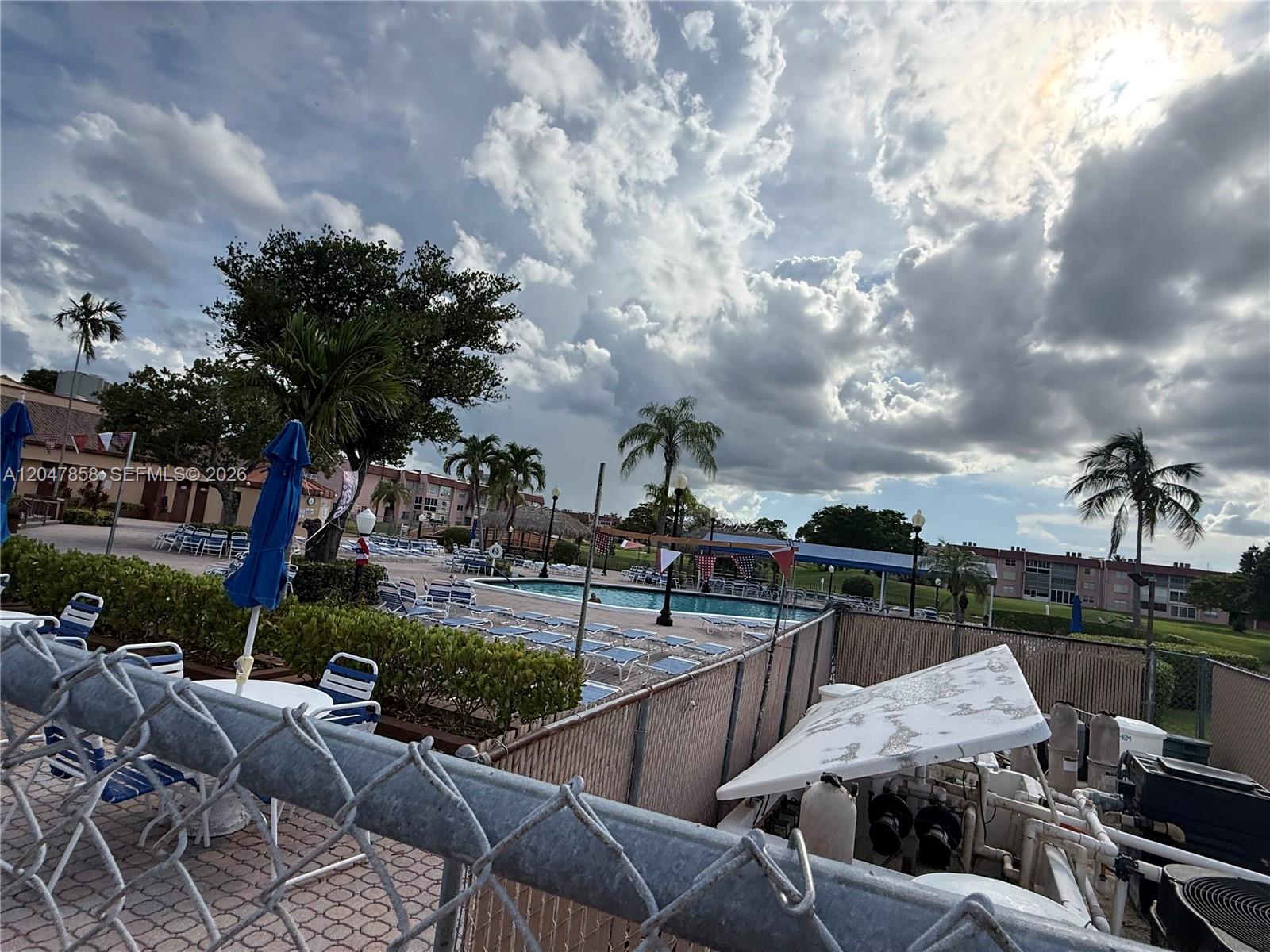 9101 Sunrise Lakes Blvd Unit: 215