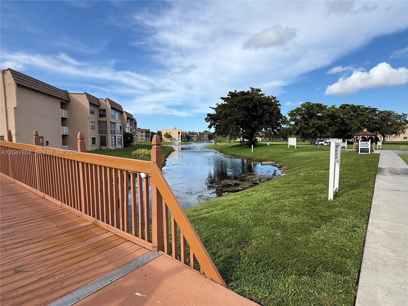 9101 Sunrise Lakes Blvd Unit: 215