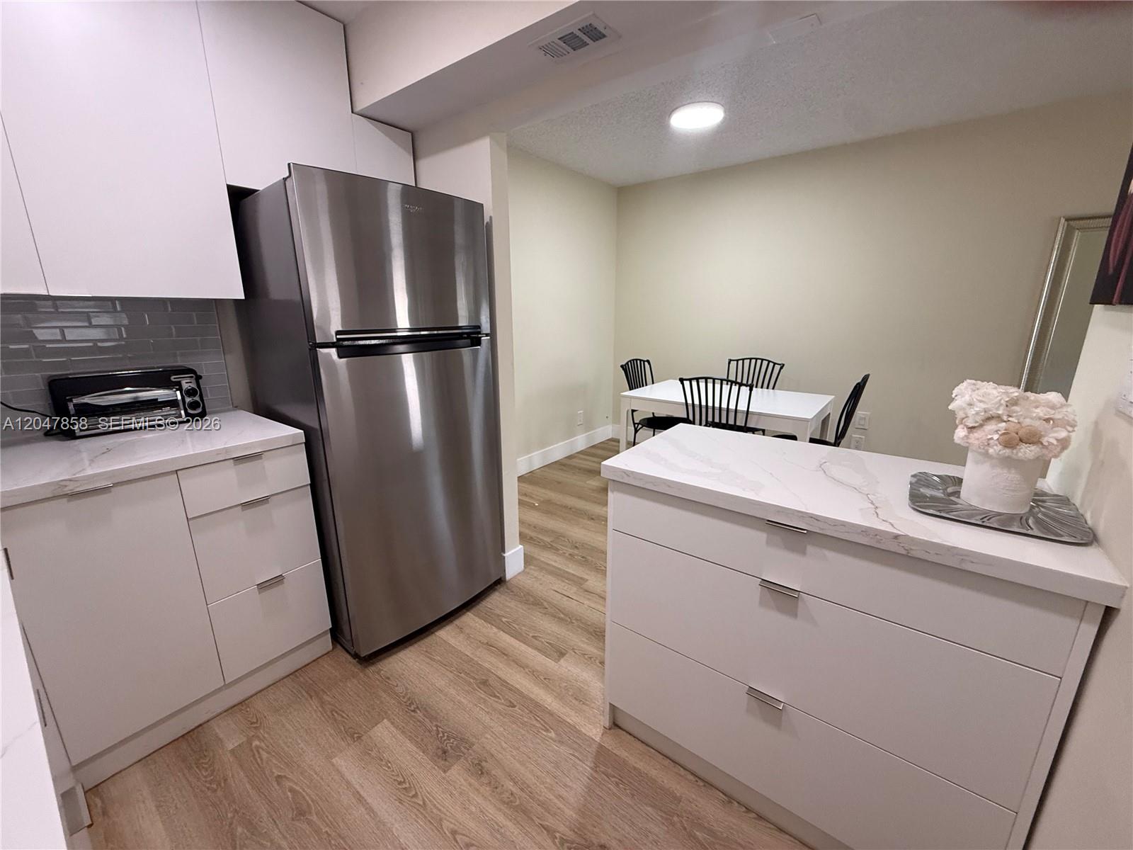9101 Sunrise Lakes Blvd Unit: 215