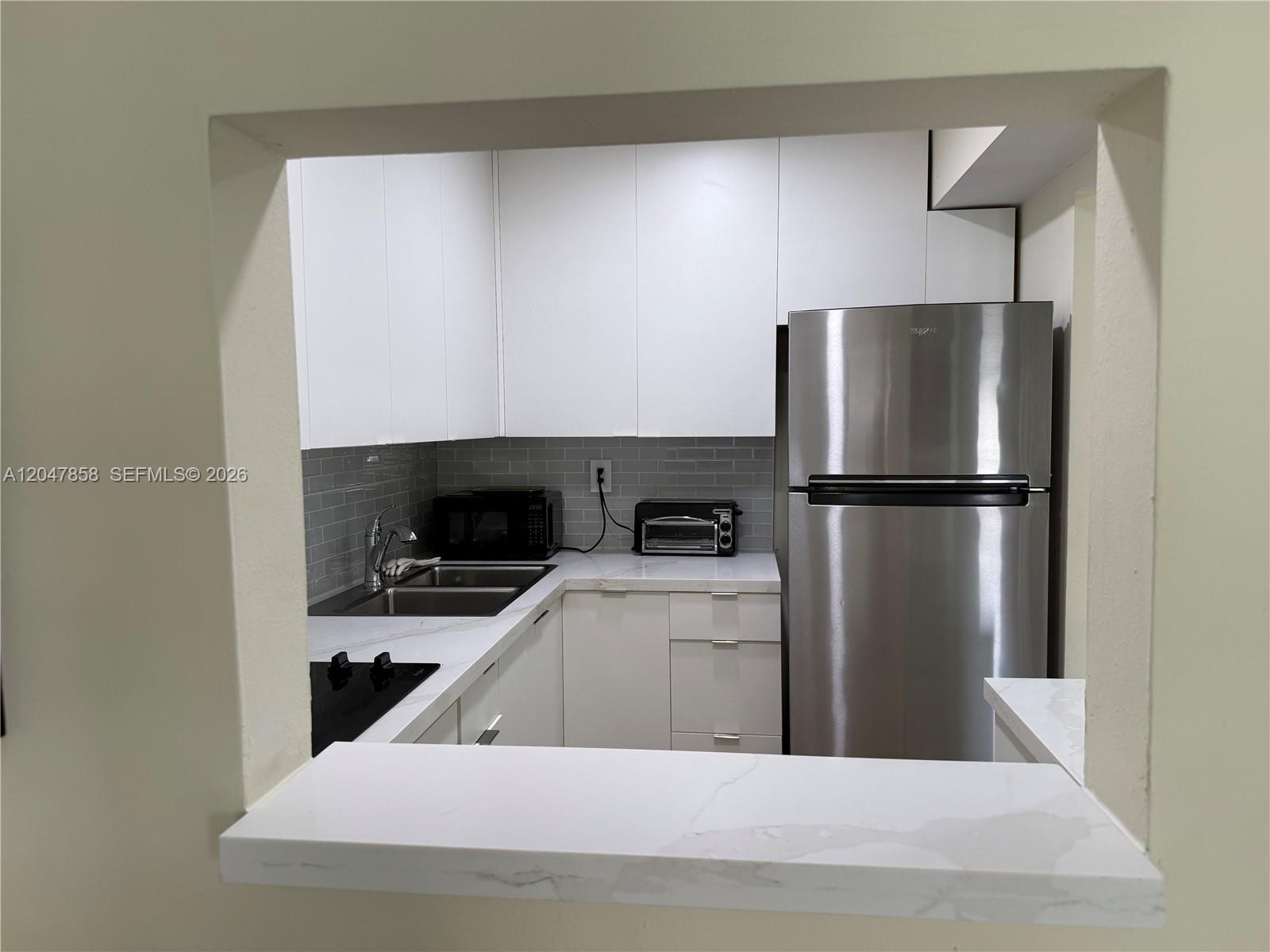 9101 Sunrise Lakes Blvd Unit: 215
