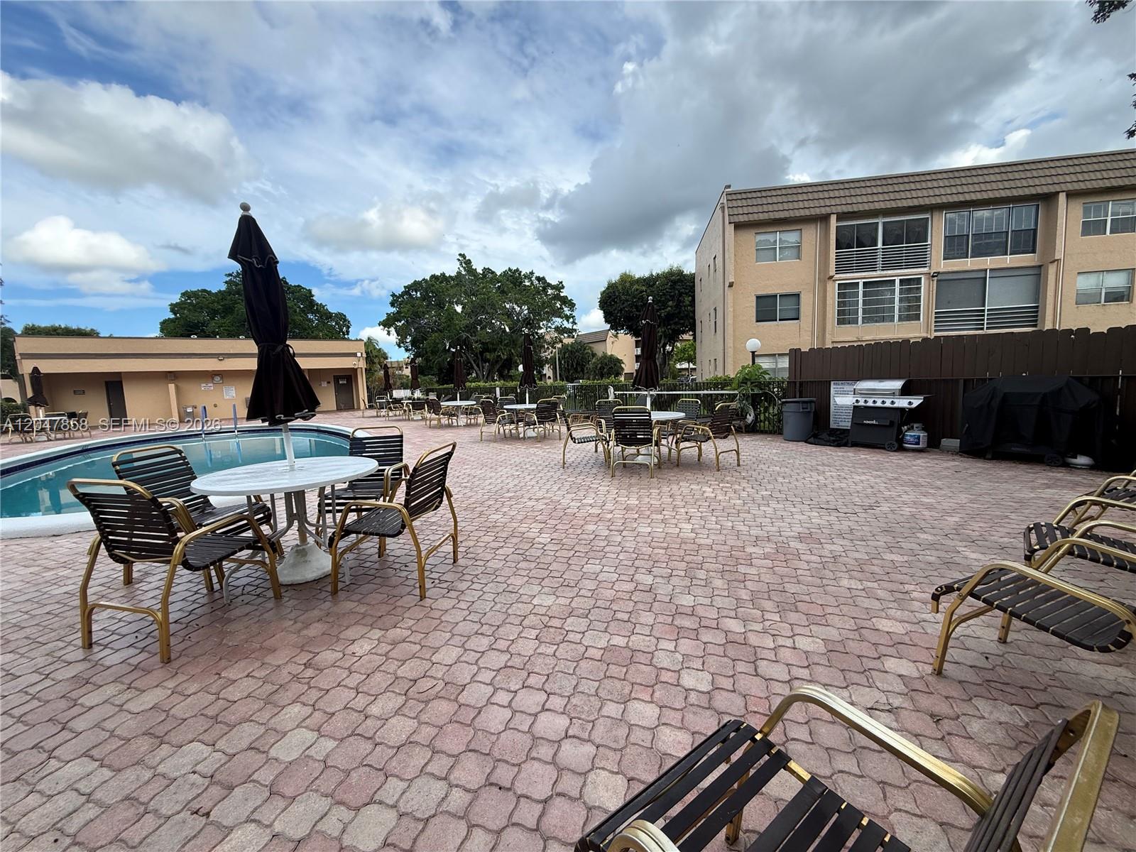 9101 Sunrise Lakes Blvd Unit: 215