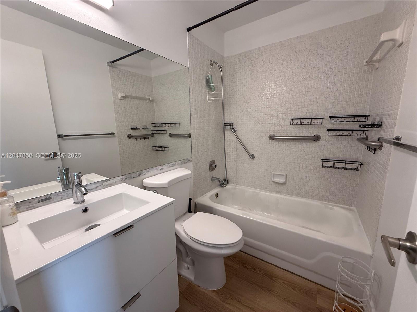 9101 Sunrise Lakes Blvd Unit: 215