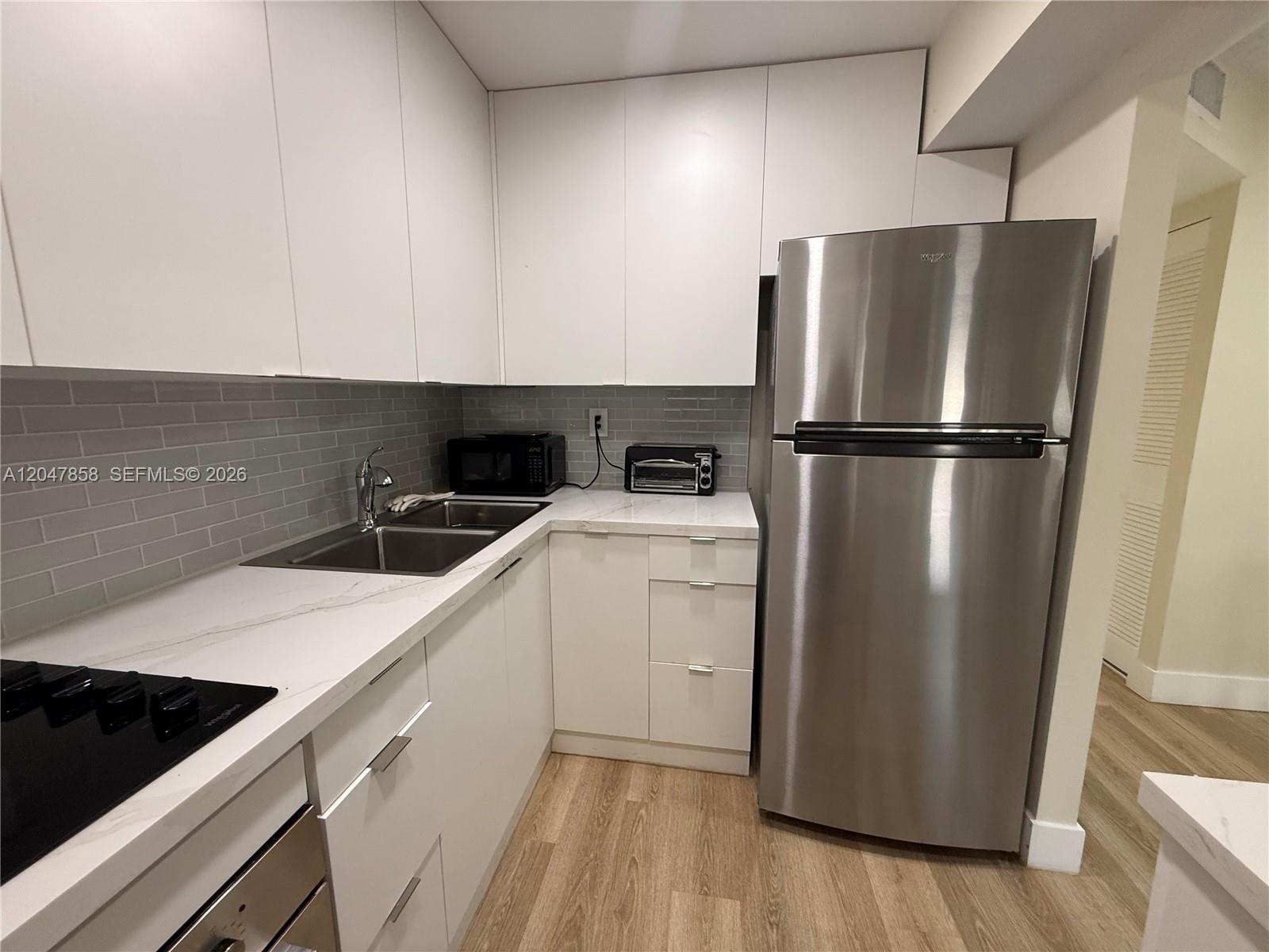 9101 Sunrise Lakes Blvd Unit: 215