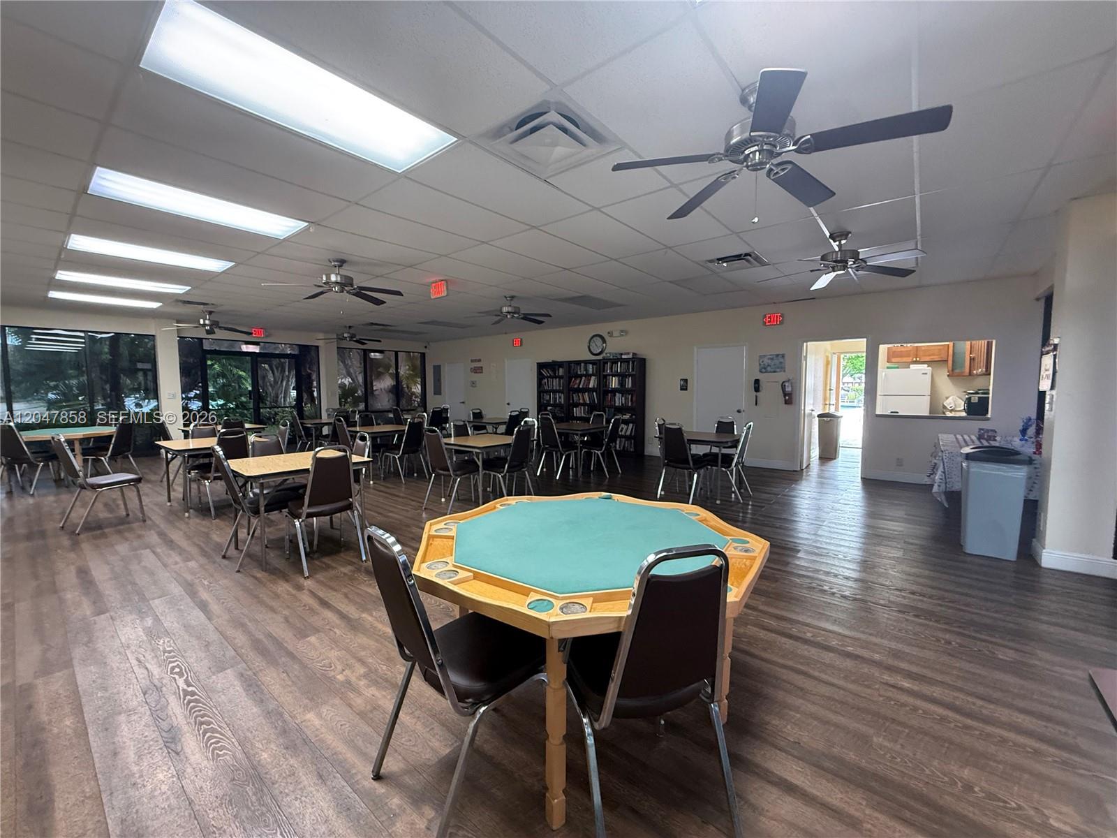 9101 Sunrise Lakes Blvd Unit: 215